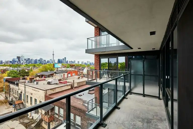 5 Lakeview Avenue, Toronto, ON, M6J 0H3 - 10