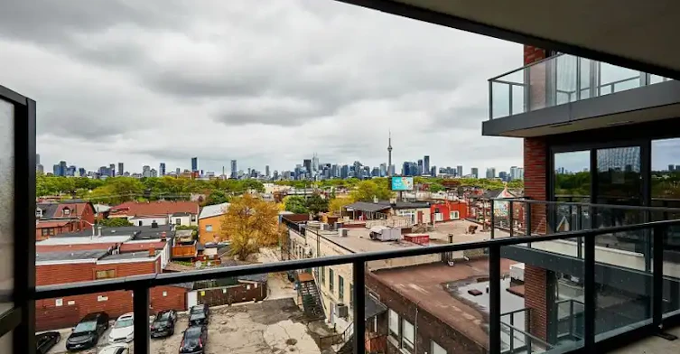 5 Lakeview Avenue, Toronto, ON, M6J 0H3
