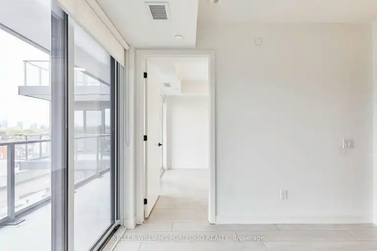5 Lakeview Avenue, Toronto, ON, M6J 0H3 - 15