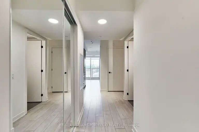 5 Lakeview Avenue, Toronto, ON, M6J 0H3 - 14