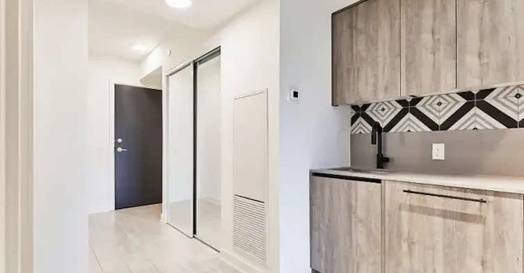 5 Lakeview Avenue, Toronto, ON, M6J 0H3 - 7