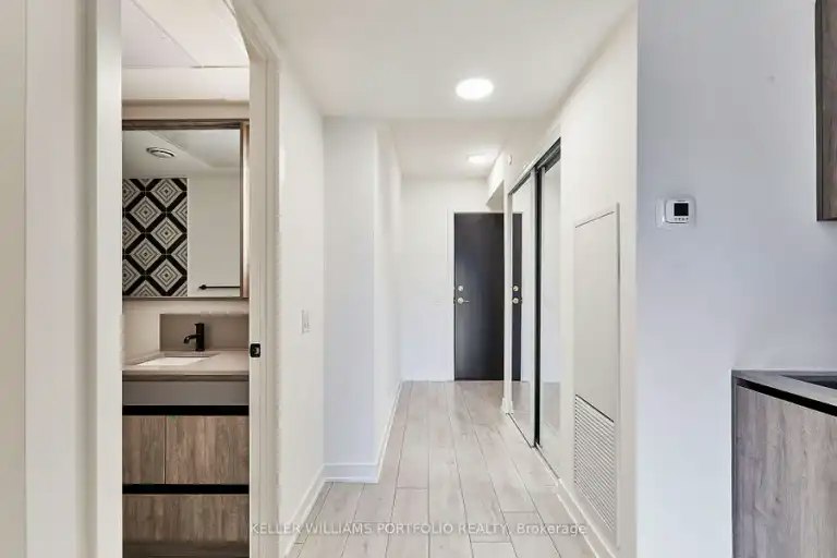 5 Lakeview Avenue, Toronto, ON, M6J 0H3 - 3