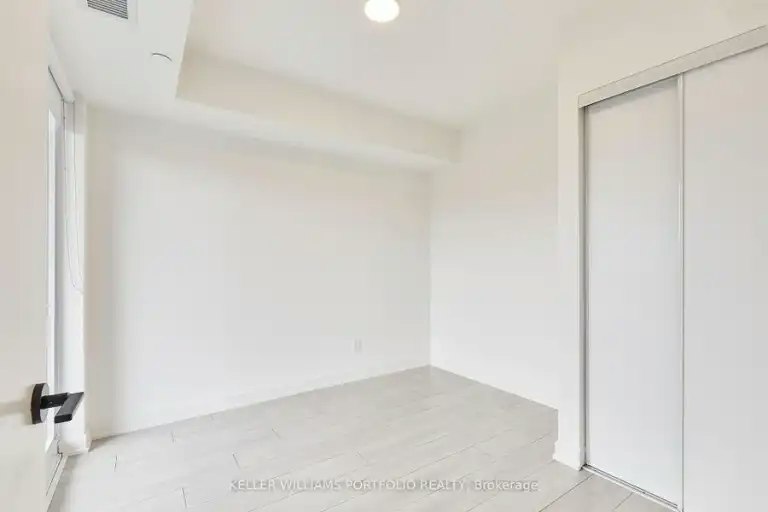 5 Lakeview Avenue, Toronto, ON, M6J 0H3 - 9