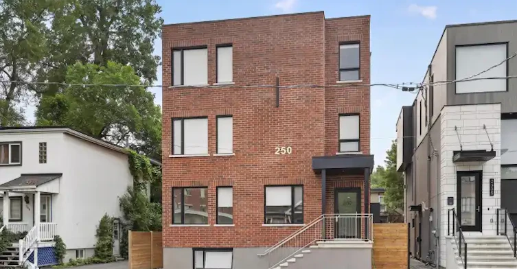 250 Ferland Street, Ottawa, ON, K1L 7T6 - 2