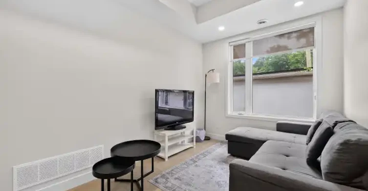 250 Ferland Street, Ottawa, ON, K1L 7T6 - 9