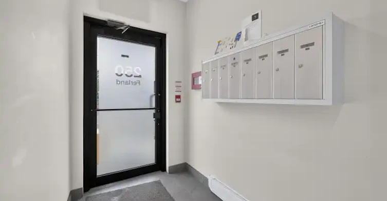 250 Ferland Street, Ottawa, ON, K1L 7T6 - 4