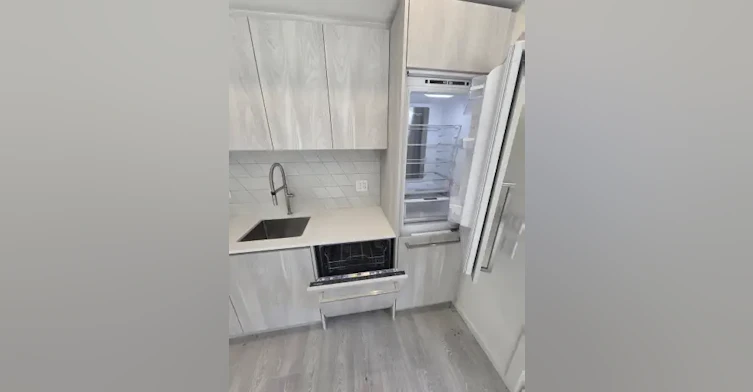 3262 Vanness Avenue, Vancouver, BC, V5R 4V3 - 3