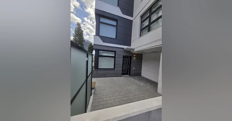 3262 Vanness Avenue, Vancouver, BC, V5R 4V3 - 11