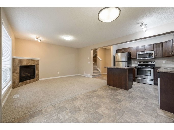 62 Red Canyon Way, Fort Saskatchewan, AB, T8L 0E8 - 2