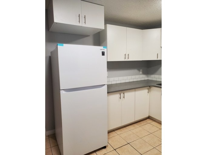 200 Habitat Crescent Northwest, Edmonton, AB, T5A 2X7 - 2