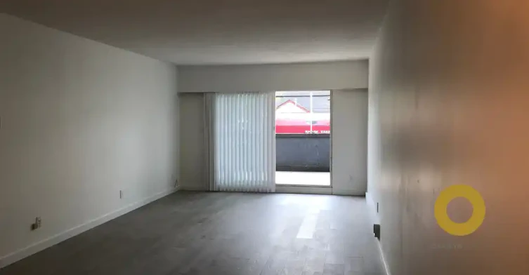 1153 Kingsway, Vancouver, BC, V5V 3C9 - 3