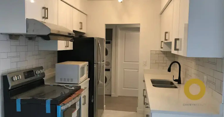 1153 Kingsway, Vancouver, BC, V5V 3C9 - 4