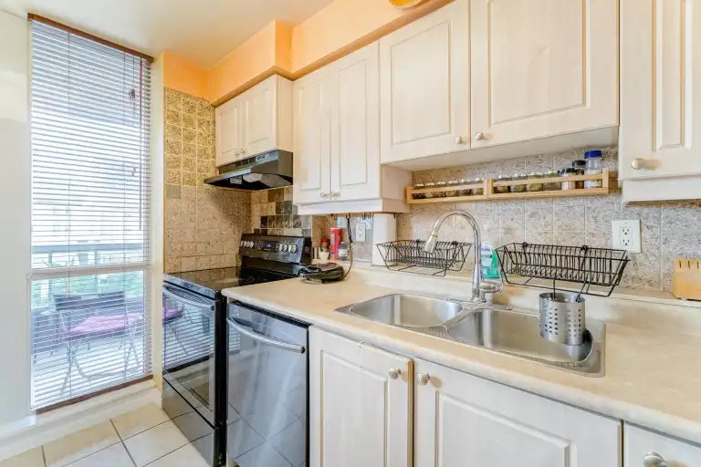 745 New Westminster Drive, Vaughan, ON, L4J 8J9 - 7