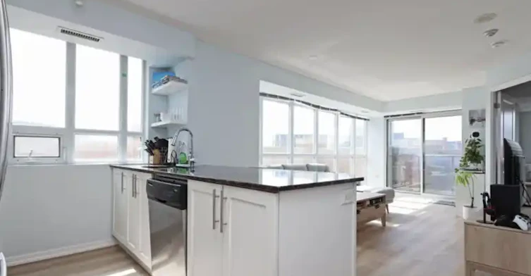 125 Western Battery Road, Toronto, ON, M6K 3R8 - 7