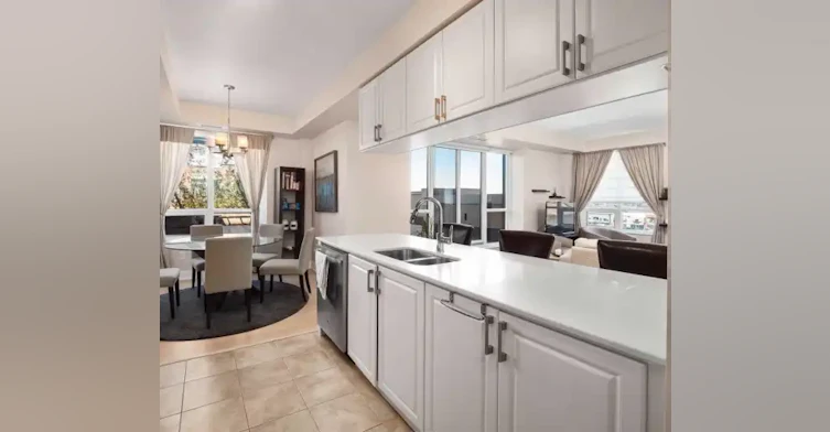 2470 Prince Michael Drive, Oakville, ON, L6H 7P1 - 4