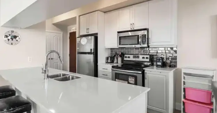 2470 Prince Michael Drive, Oakville, ON, L6H 7P1 - 3