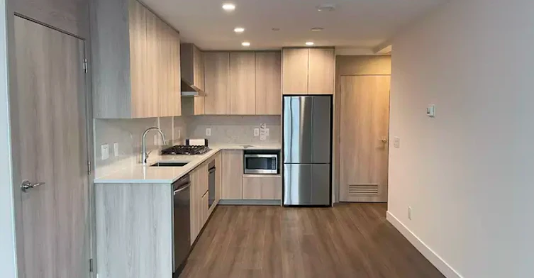 10750 135a Street, Surrey, BC, V3T 0V4 - 4