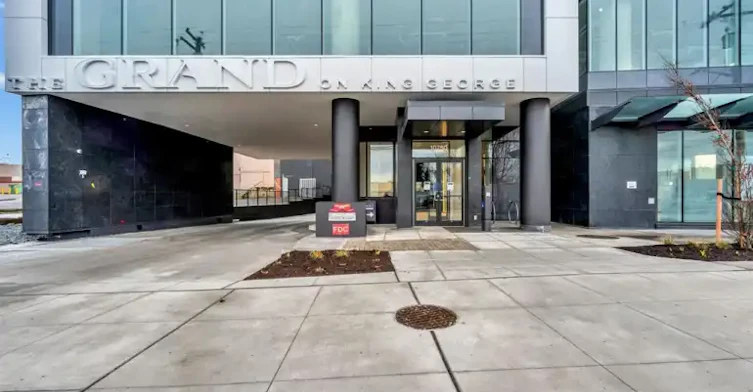 10750 135a Street, Surrey, BC, V3T 0V4 - 2