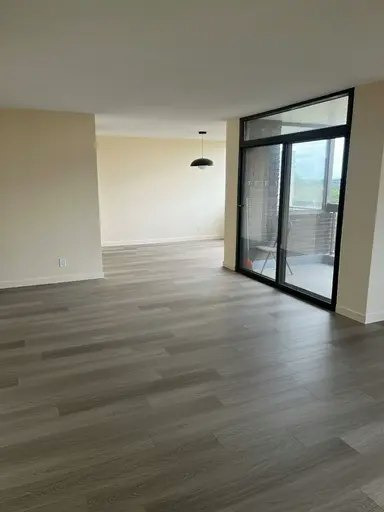 10025 113 Street, Edmonton, AB, T5K 2K8 - 5