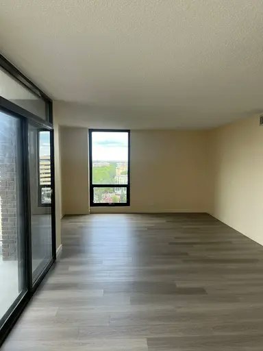 10025 113 Street, Edmonton, AB, T5K 2K8