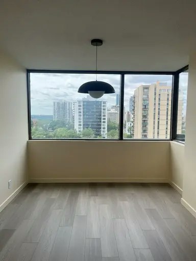 10025 113 Street, Edmonton, AB, T5K 2K8 - 4