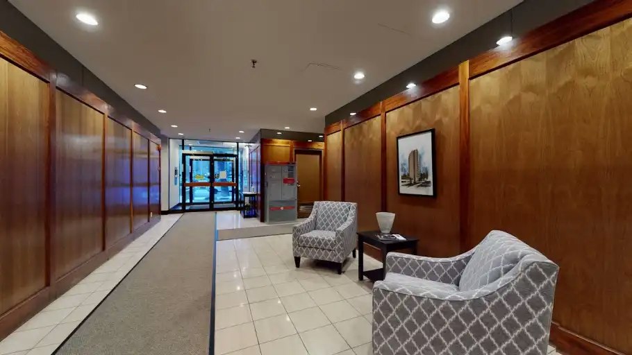 10025 113 Street, Edmonton, AB, T5K 2K8