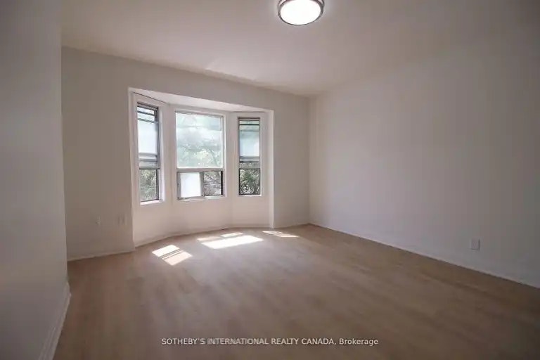 1026 Queen Street East, Toronto, ON, M4M 1K4 - 9
