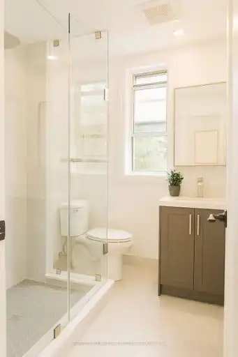 1026 Queen Street East, Toronto, ON, M4M 1K4 - 2