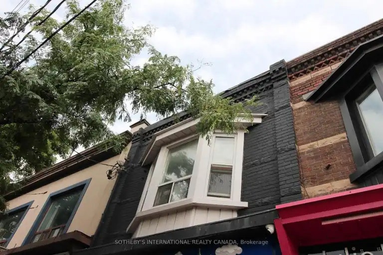 1026 Queen Street East, Toronto, ON, M4M 1K4