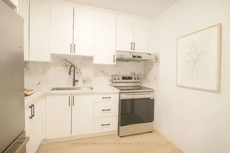 1026 Queen Street East, Toronto, ON, M4M 1K4 - 4