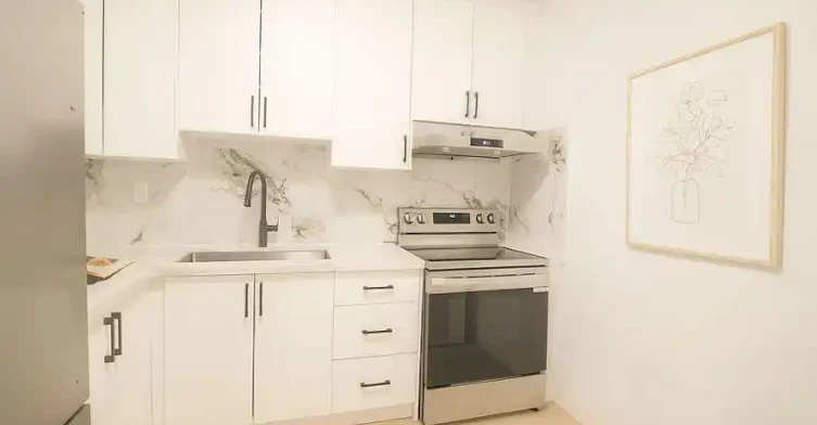 1026 Queen Street East, Toronto, ON, M4M 1K4 - 4