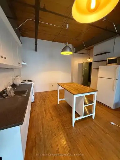 34 Noble Street, Toronto, ON, M6K 2C9 - 6
