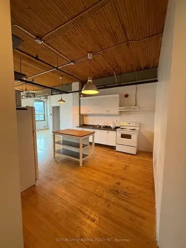 34 Noble Street, Toronto, ON, M6K 2C9