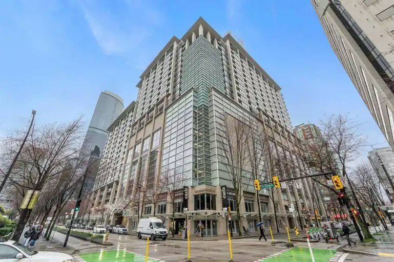 938 Smithe Street, Vancouver, BC, V6Z 3G5