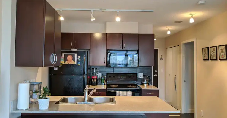 938 Smithe Street, Vancouver, BC, V6Z 3G5 - 3