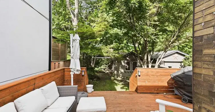 44 Pepler Avenue, Toronto, ON, M4J 2Y8 - 6