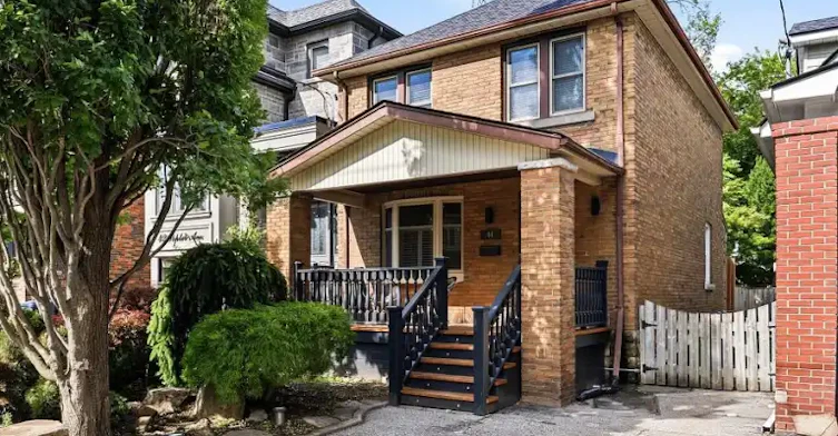 44 Pepler Avenue, Toronto, ON, M4J 2Y8 - 3
