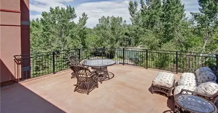 400 Eau Claire Avenue Southwest, Calgary, AB, T2P 3R8 - 7