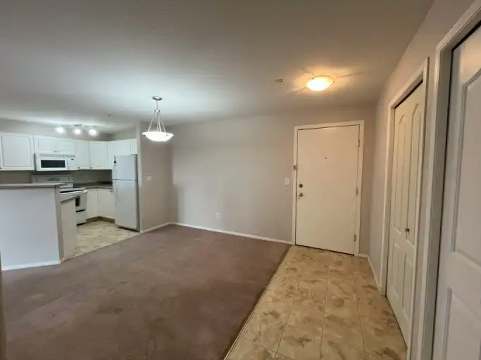 12A Ironside Street, Red Deer, AB, T4R 3R6 - 2