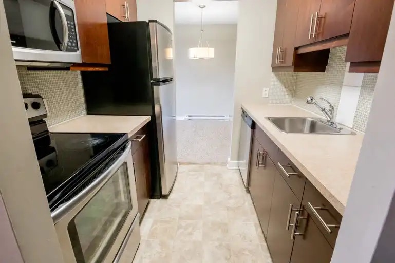 1030 Grant Avenue, Winnipeg, MB, R3M 2A2 - 2