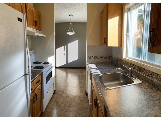 1503 9 Avenue, Cold Lake, AB, T9M 1H1 - 9