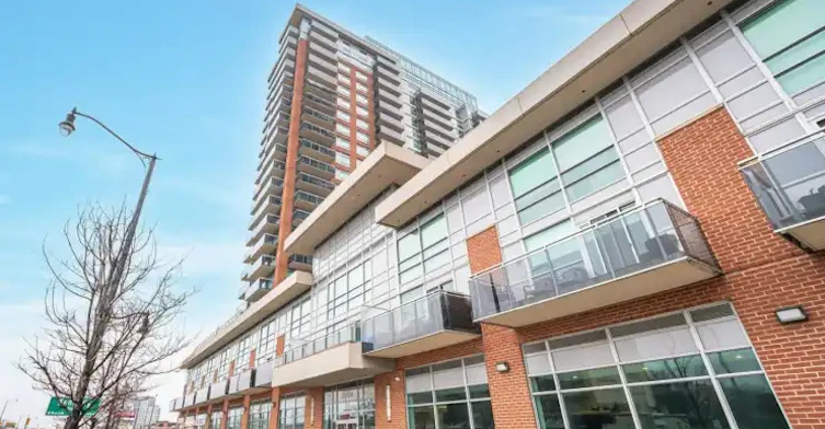 215 Queen Street East, Brampton, ON, L6W 0A9