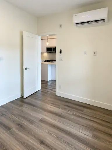 8447 202 Street, Langley, BC, V2Y 4K1 - 5