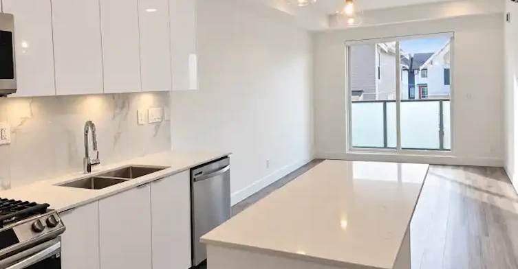 8447 202 Street, Langley, BC, V2Y 4K1 - 3