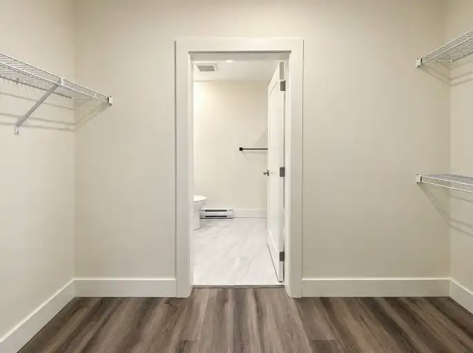 8447 202 Street, Langley, BC, V2Y 4K1 - 6