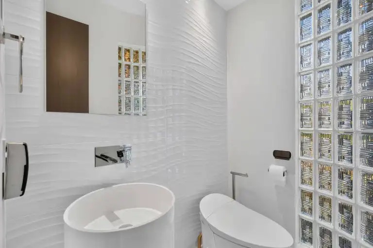 askus Quesnel Drive, Vancouver, BC - 8