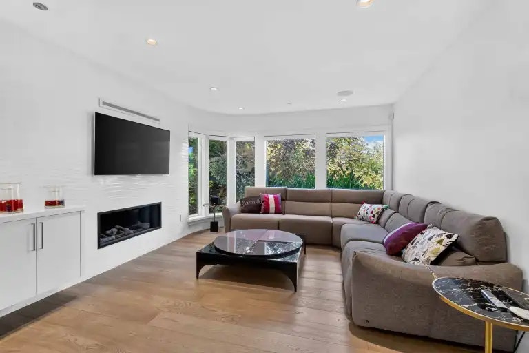 askus Quesnel Drive, Vancouver, BC - 7