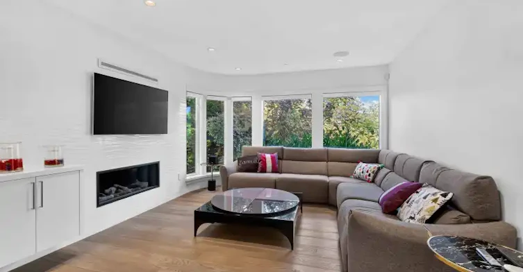 askus Quesnel Drive, Vancouver, BC - 7