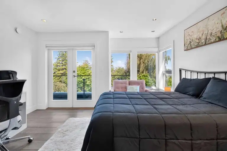 askus Quesnel Drive, Vancouver, BC - 12