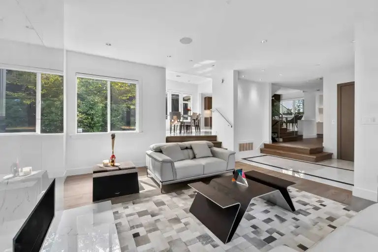 askus Quesnel Drive, Vancouver, BC - 2